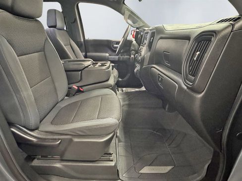 Used 2019 Chevrolet Silverado 1500 Custom w/ Custom Value Package AWD/4WD image 24