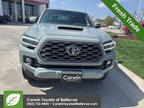 Used 2023 Toyota Tacoma TRD Sport w/ Technology Package image 9