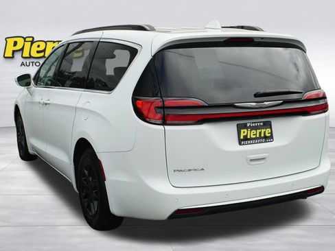 Used 2022 Chrysler Pacifica Touring-L FWD image 8