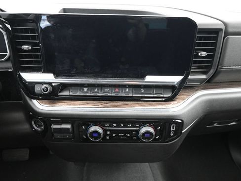 Used 2025 Chevrolet Silverado 2500 LT AWD/4WD image 7
