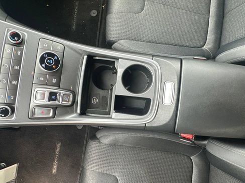 Used 2022 Hyundai Santa Fe SE AWD/4WD image 32