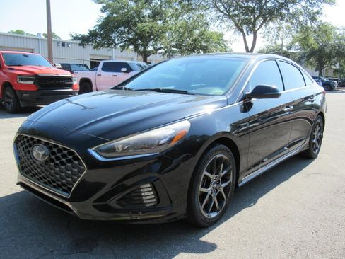 Used 2018 Hyundai Sonata Limited w/ Cargo Package FWD image 3