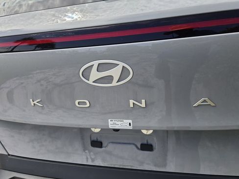 Certified 2025 Hyundai Kona SE FWD image 10