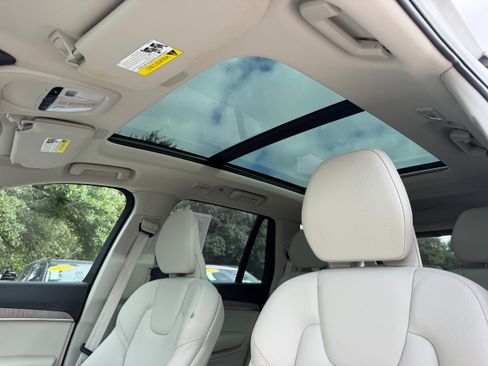 Certified 2024 Volvo XC90 T8 Plus w/ Protection Package Premier AWD/4WD image 24