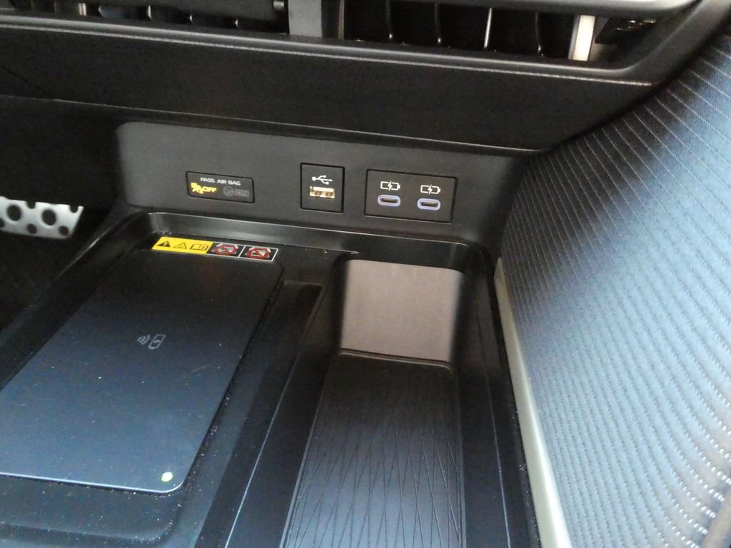 Used 2026 Toyota Camry SE w/ Multimedia Upgrade Package FWD image 29