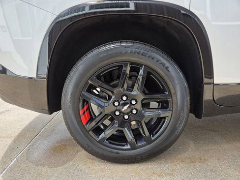 Used 2019 Chevrolet Traverse Premier w/ Redline Edition AWD/4WD image 38
