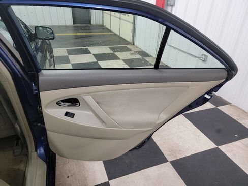 Used 2007 Toyota Camry LE image 16
