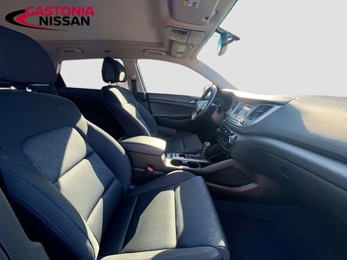 Used 2017 Hyundai Tucson Value w/ Cargo Package image 36