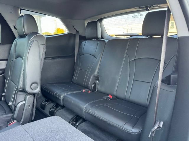 Used 2021 Buick Enclave Avenir w/ Avenir Technology Package AWD/4WD image 9