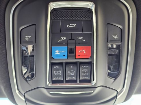 New 2026 Jeep Grand Cherokee Limited Reserve image 18