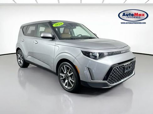 Used 2024 Kia Soul EX w/ Option Group 015 FWD image 1
