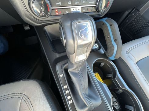 Used 2022 Ford Bronco Wildtrak image 16