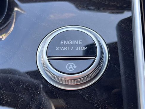 Certified 2025 Mercedes-Benz C 300 4MATIC Sedan image 28