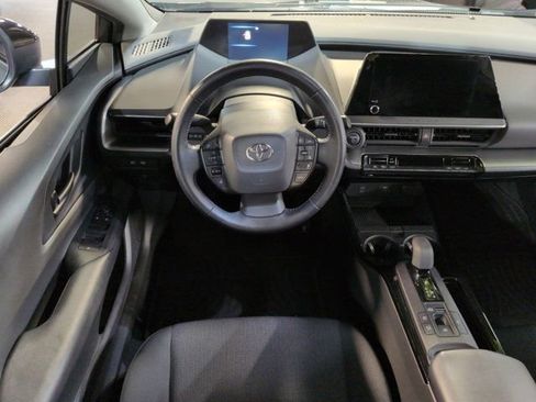 Used 2023 Toyota Prius LE FWD image 13