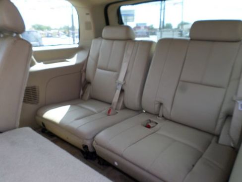 Used 2007 GMC Yukon SLT w/ SLT Preferred Equipment Group image 11