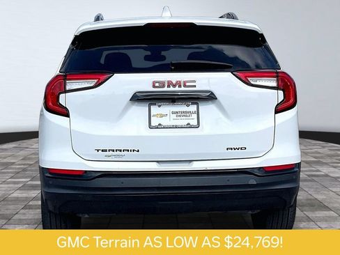 Used 2023 GMC Terrain SLE w/ Driver Convenience Package AWD/4WD image 4