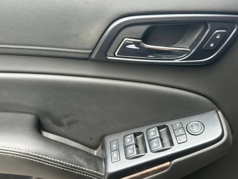 Used 2015 Chevrolet Tahoe LT RWD image 12