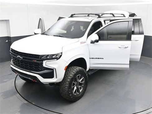 Used 2023 Chevrolet Suburban Z71 w/ Luxury Package image 57