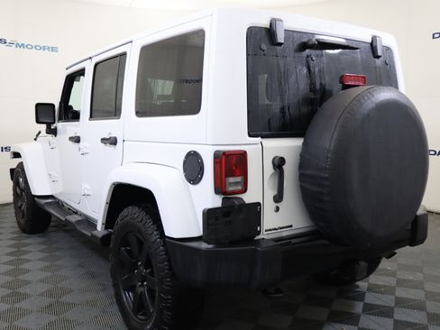 Used 2014 Jeep Wrangler Altitude image 9
