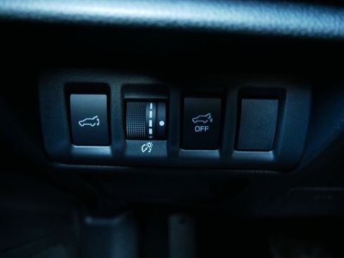 Used 2025 Subaru Outback Premium image 26