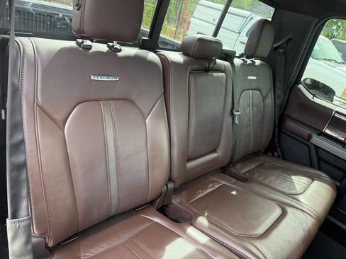Used 2015 Ford F150 Platinum w/ Equipment Group 701A Luxury AWD/4WD image 25