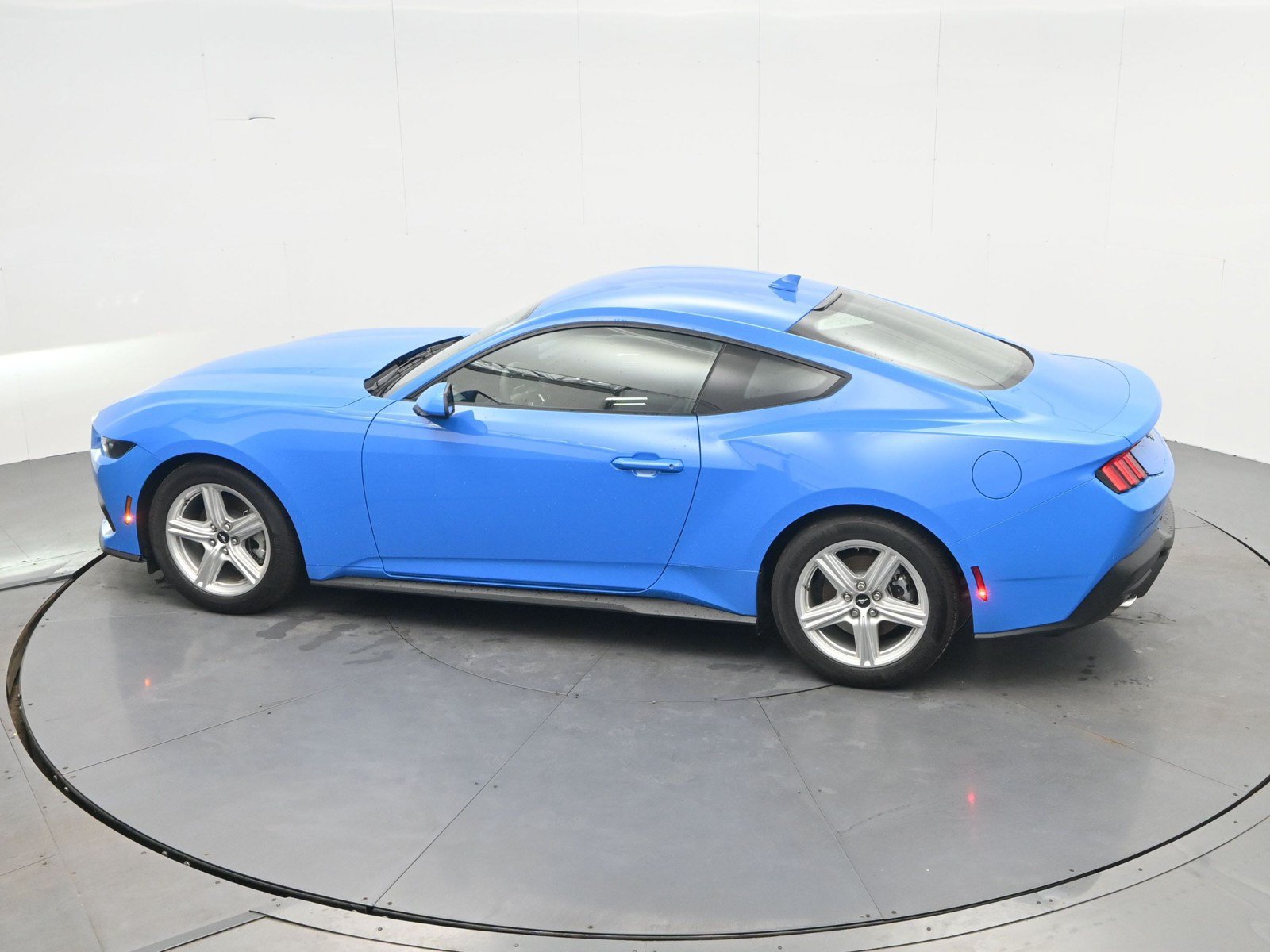 Used 2026 Ford Mustang Coupe RWD image 24