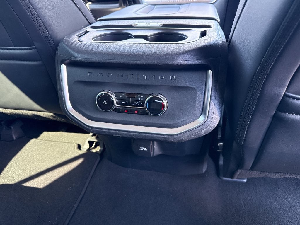 Used 2025 Ford Expedition Max Platinum AWD/4WD image 26