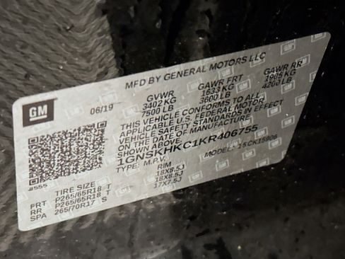 Used 2019 Chevrolet Suburban LT image 12