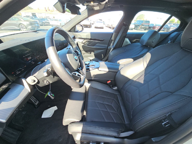 Used 2026 BMW 530i xDrive AWD/4WD image 6