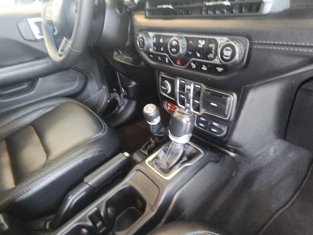 Used 2024 Jeep Wrangler Unlimited Rubicon 4xe AWD/4WD image 22