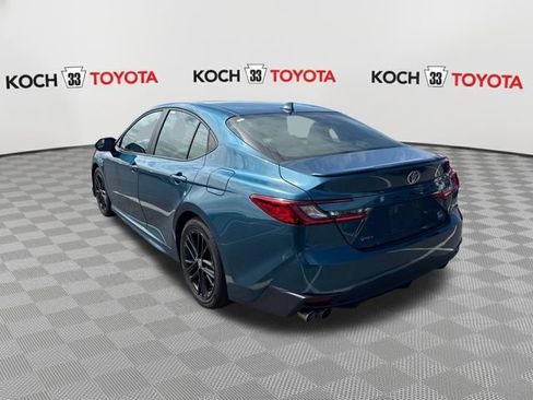 Used 2025 Toyota Camry SE FWD image 6