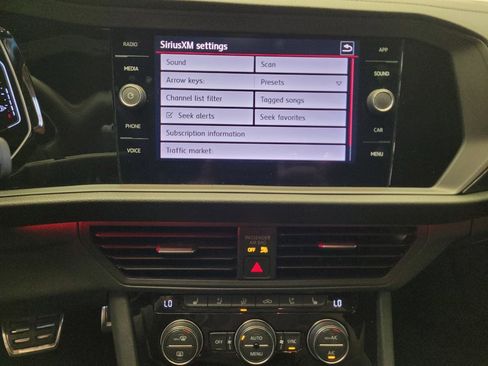 Used 2019 Volkswagen Jetta GLI Autobahn image 25