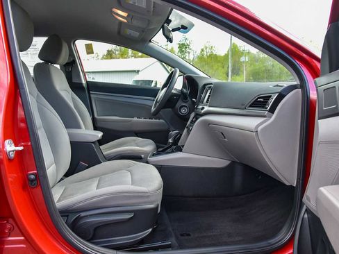 Used 2018 Hyundai Elantra SEL FWD image 9