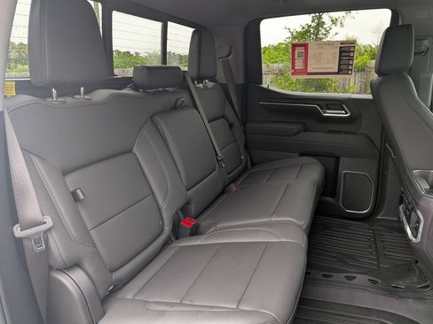 Used 2026 GMC Sierra 1500 SLT w/ SLT Premium Plus Package AWD/4WD image 27