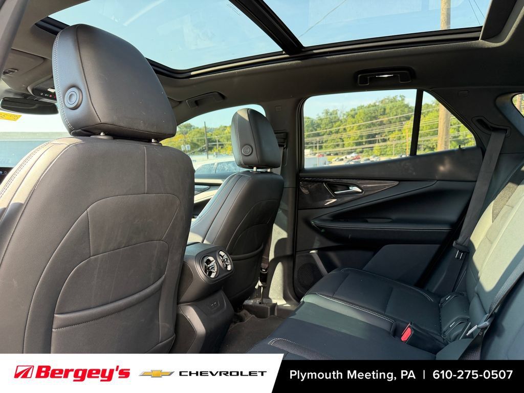 Used 2024 Chevrolet Blazer EV LT AWD/4WD image 10