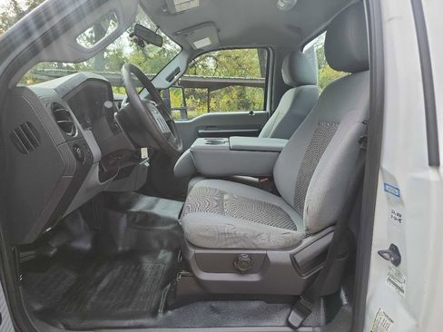 Used 2012 Ford F250 XL w/ XL Value Pkg image 19