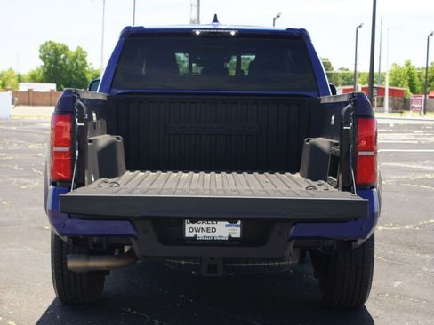Used 2024 Toyota Tacoma TRD Sport w/ TRD Sport Premium Package RWD image 17