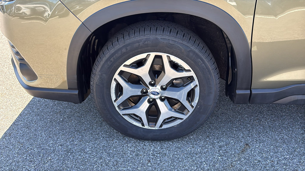 Certified 2023 Subaru Forester Premium AWD/4WD image 10