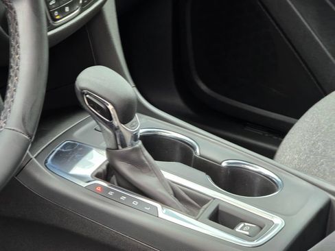 Used 2024 Chevrolet Equinox LT FWD image 24