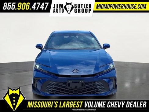 Used 2025 Toyota Camry SE FWD image 24