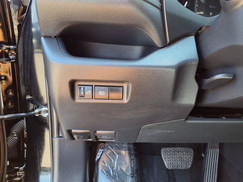 Used 2025 Toyota RAV4 XLE FWD image 17