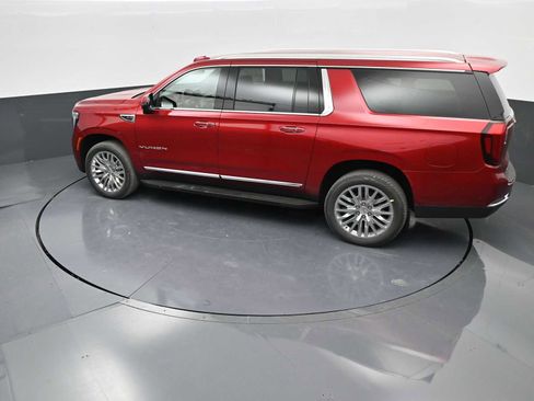 New 2025 GMC Yukon XL Elevation image 25