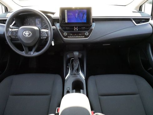 Used 2023 Toyota Corolla LE image 10