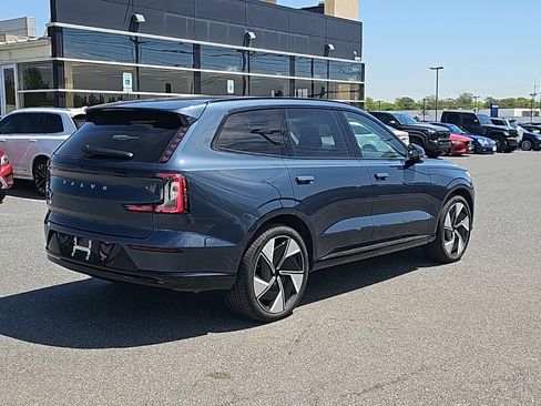 Used 2025 Volvo EX90 Ultra AWD/4WD image 13