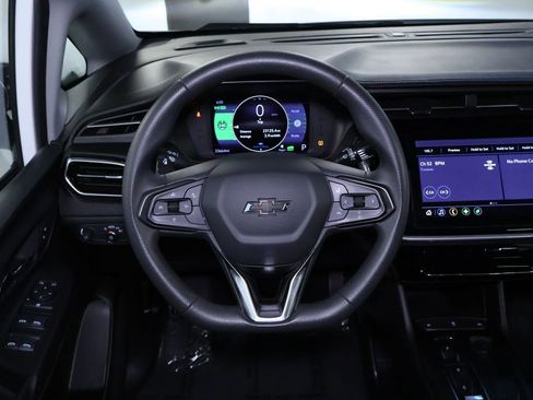 Used 2022 Chevrolet Bolt LT w/ Driver Confidence Package image 17