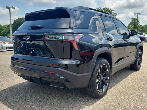 Used 2025 Chevrolet Equinox RS w/ Safety and Technology Package FWD image 3