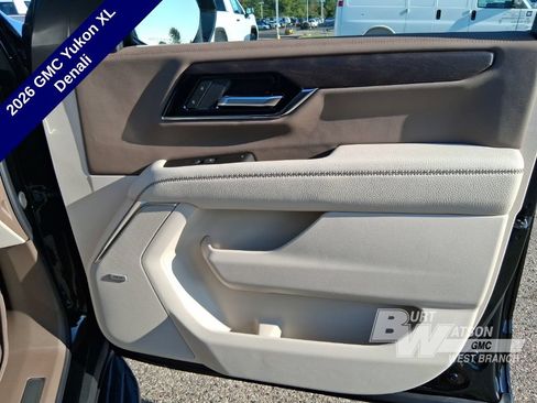 New 2026 GMC Yukon XL Denali w/ LPO, Floor Liner Package AWD/4WD image 12