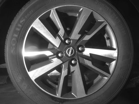 Used 2025 Nissan Versa SV FWD image 18