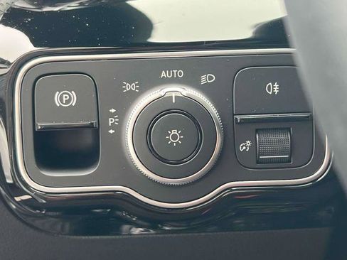 Used 2025 Mercedes-Benz CLA 250 4MATIC image 15