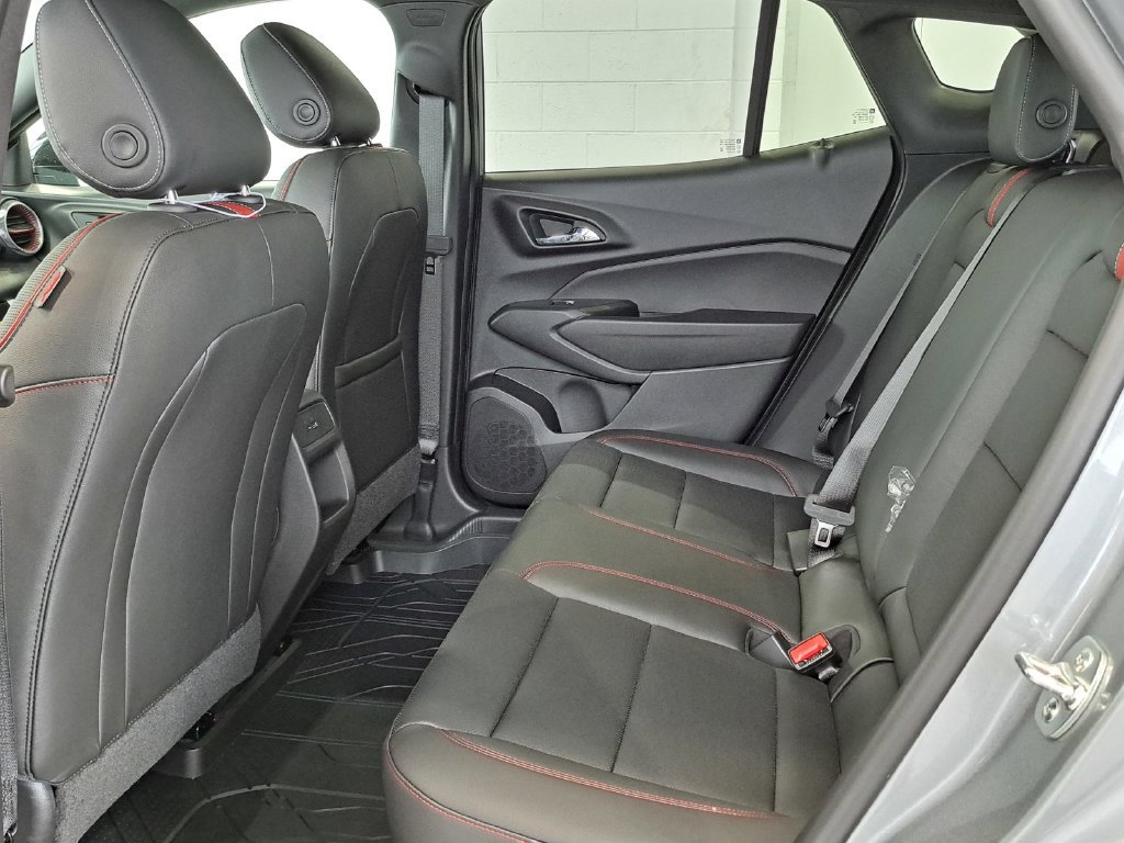 New 2026 Chevrolet Trax RS w/ Sunroof Package FWD image 13